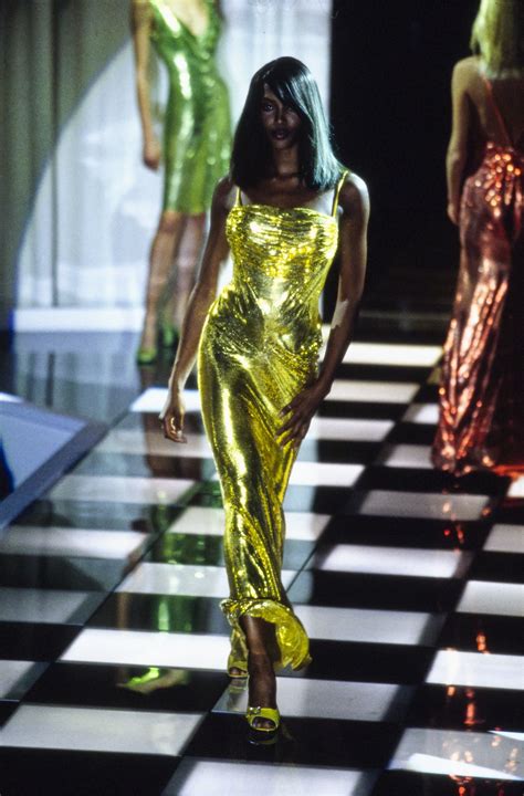 versace 96 abiti particolari|versace spring collection 1996.